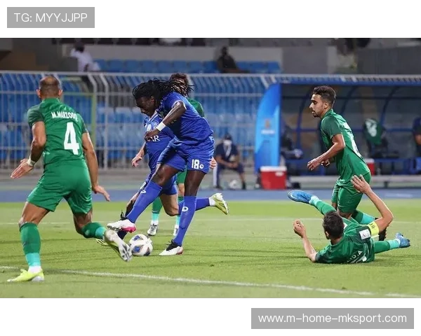 亚冠赛场东西亚战术差异明显，东亚注重传控西亚强调身体对抗